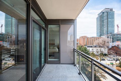 Photo 5 at 501 - 10 Prince Arthur Avenue, Annex, Toronto