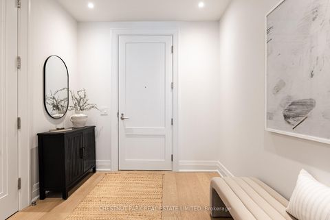 Photo 6 at 501 - 10 Prince Arthur Avenue, Annex, Toronto