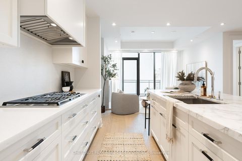 Photo 10 at 501 - 10 Prince Arthur Avenue, Annex, Toronto