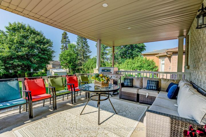 Photo 9 at 69 B Elm Grove Avenue, Oak Ridges, Richmond Hill