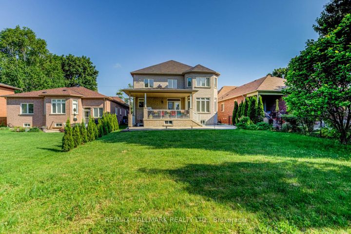 Photo 23 at 69 B Elm Grove Avenue, Oak Ridges, Richmond Hill