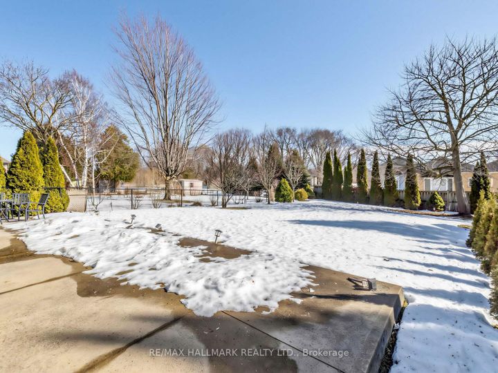 Photo 25 at 69 B Elm Grove Avenue, Oak Ridges, Richmond Hill