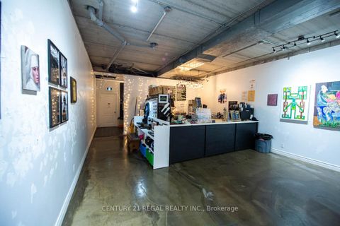 Photo 4 at 1110 Dundas Street W, Bellwoods, Toronto