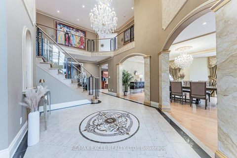 Photo 4 at 171 Lawrie Road, Beverley Glen, Vaughan