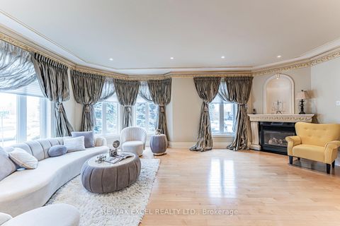 Photo 6 at 171 Lawrie Road, Beverley Glen, Vaughan