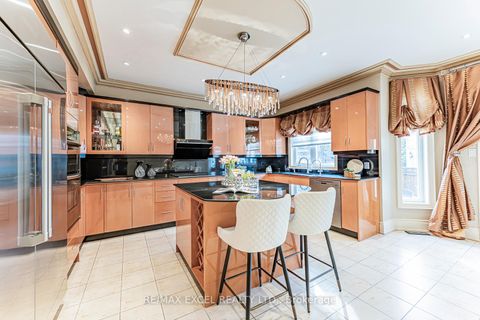 Photo 14 at 171 Lawrie Road, Beverley Glen, Vaughan