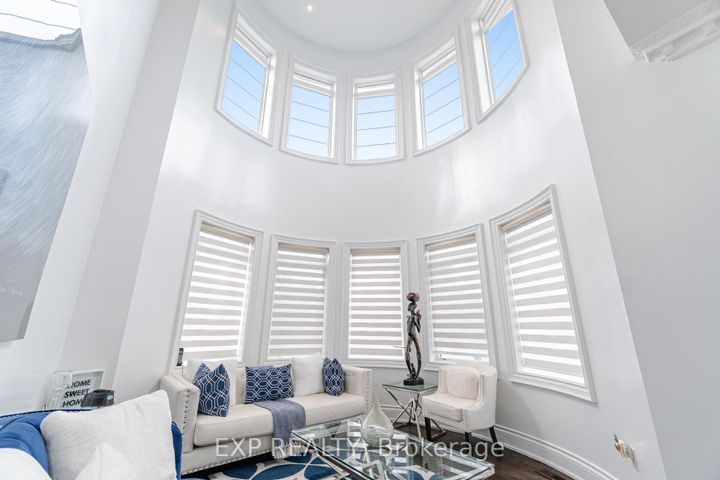 Photo 6 at 190 Torrey Pines Road, Kleinburg, Vaughan