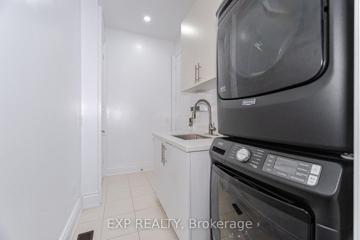 Photo 19 at 190 Torrey Pines Road, Kleinburg, Vaughan