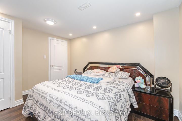 Photo 42 at 190 Torrey Pines Road, Kleinburg, Vaughan