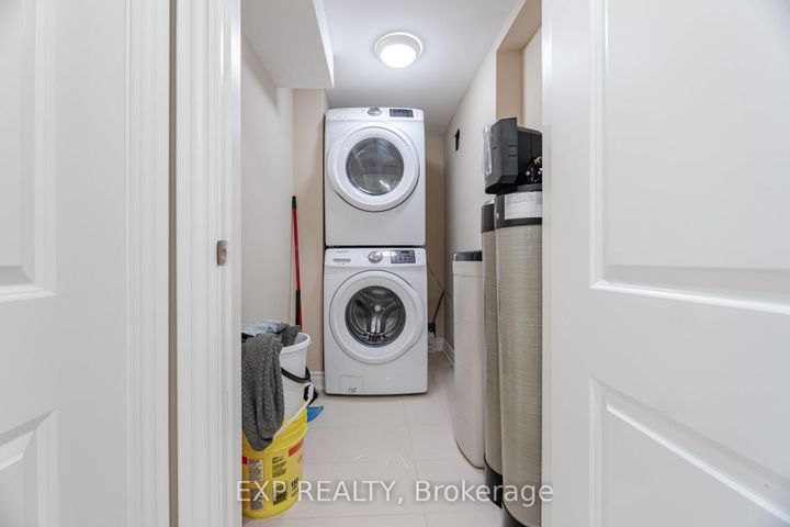 Photo 46 at 190 Torrey Pines Road, Kleinburg, Vaughan