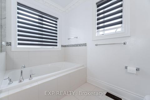 Photo 25 at 190 Torrey Pines Road, Kleinburg, Vaughan