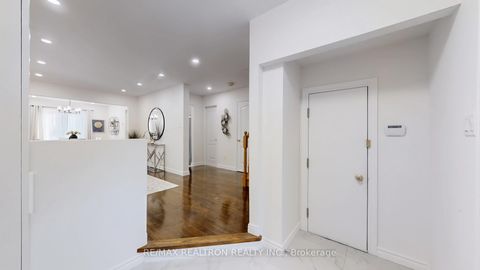 Photo 3 at 75 Rose Branch Drive, Devonsleigh, Richmond Hill