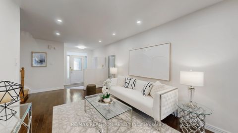 Photo 8 at 75 Rose Branch Drive, Devonsleigh, Richmond Hill