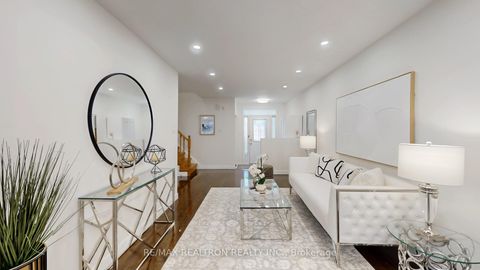 Photo 9 at 75 Rose Branch Drive, Devonsleigh, Richmond Hill