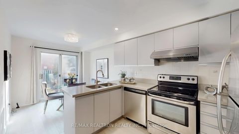 Photo 14 at 75 Rose Branch Drive, Devonsleigh, Richmond Hill