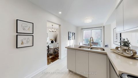 Photo 15 at 75 Rose Branch Drive, Devonsleigh, Richmond Hill