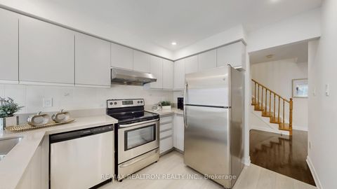 Photo 16 at 75 Rose Branch Drive, Devonsleigh, Richmond Hill