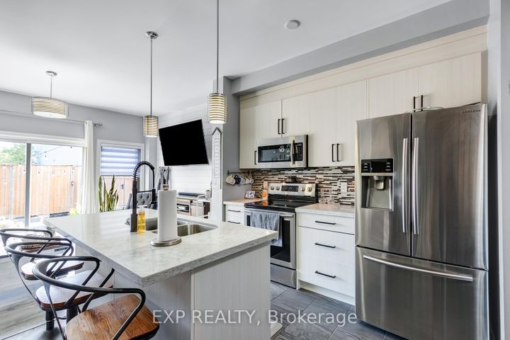 Photo 4 at 688 Dunn Avenue, Parkview, Hamilton