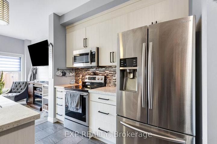 Photo 10 at 688 Dunn Avenue, Parkview, Hamilton