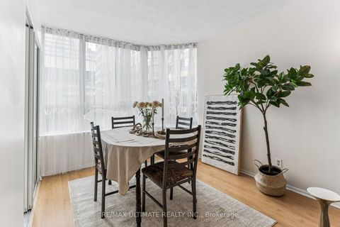 Photo 5 at 403 - 717 Bay Street, Bay Street Corridor, Toronto