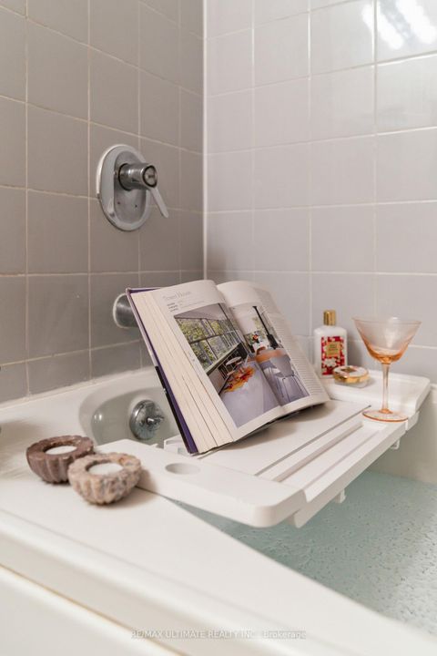 Photo 16 at 403 - 717 Bay Street, Bay Street Corridor, Toronto