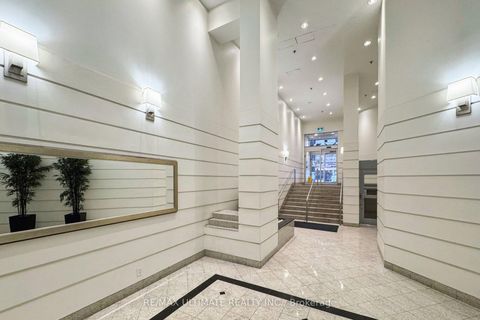 Photo 18 at 403 - 717 Bay Street, Bay Street Corridor, Toronto