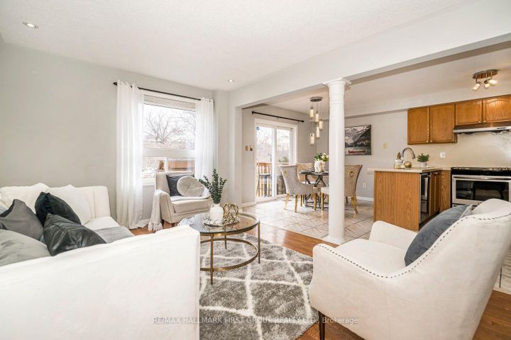 Photo 7 at 1636 Sarasota Crescent, Samac, Oshawa