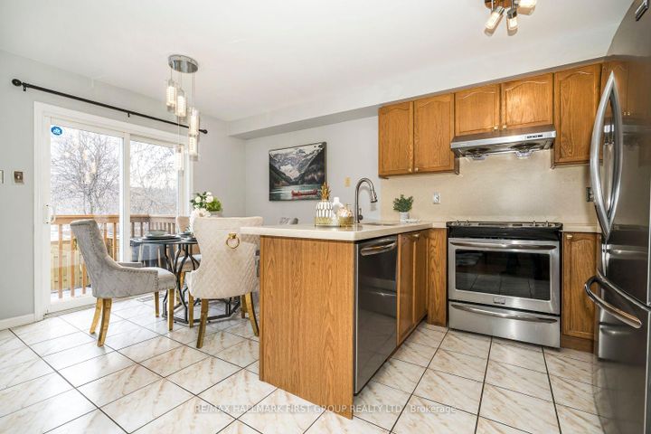 Photo 9 at 1636 Sarasota Crescent, Samac, Oshawa