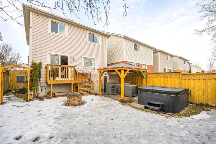 Photo 19 at 1636 Sarasota Crescent, Samac, Oshawa