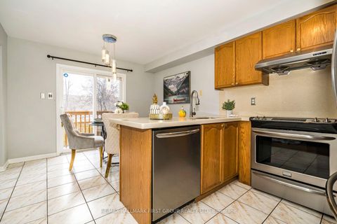 Photo 11 at 1636 Sarasota Crescent, Samac, Oshawa