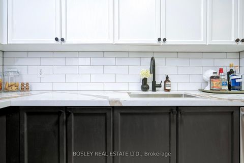 Photo 5 at 706 - 17 Michael Power Place, City Centre West, Toronto