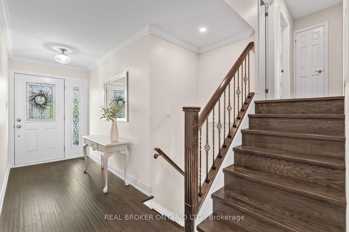 Photo 14 at 3 Ellesboro Drive, Streetsville, Mississauga