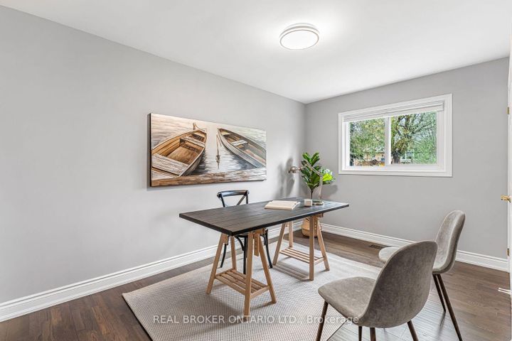 Photo 18 at 3 Ellesboro Drive, Streetsville, Mississauga