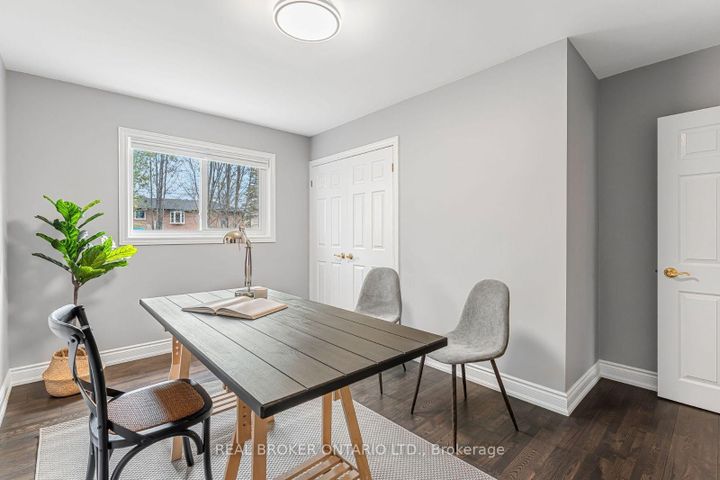 Photo 19 at 3 Ellesboro Drive, Streetsville, Mississauga