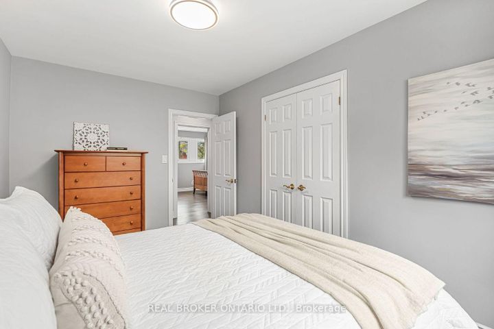 Photo 21 at 3 Ellesboro Drive, Streetsville, Mississauga