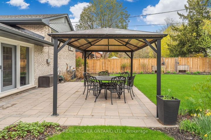 Photo 34 at 3 Ellesboro Drive, Streetsville, Mississauga