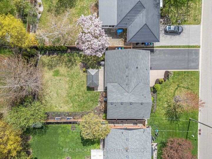 Photo 37 at 3 Ellesboro Drive, Streetsville, Mississauga