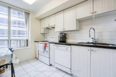 Photo 9 at 302 - 260 Doris Avenue, Willowdale East, Toronto