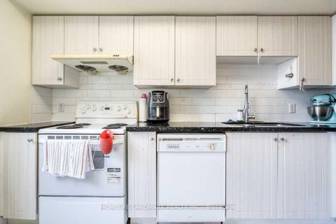 Photo 12 at 302 - 260 Doris Avenue, Willowdale East, Toronto