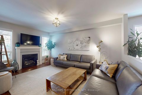 Photo 6 at 75 Monteith Crescent, Maple, Vaughan