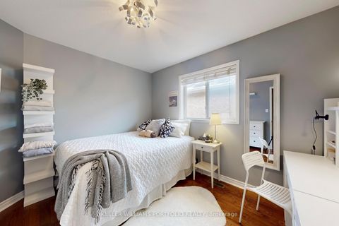 Photo 18 at 75 Monteith Crescent, Maple, Vaughan