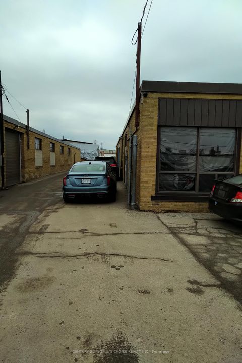 Photo 3 at 36 Brydon Drive W, Clairville, Toronto