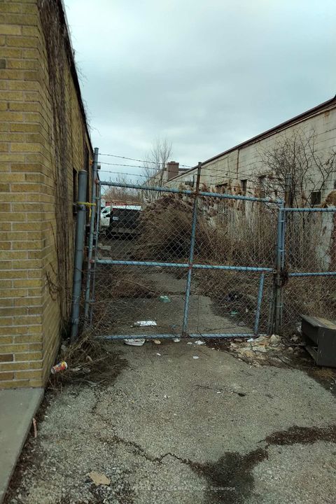 Photo 4 at 36 Brydon Drive W, Clairville, Toronto