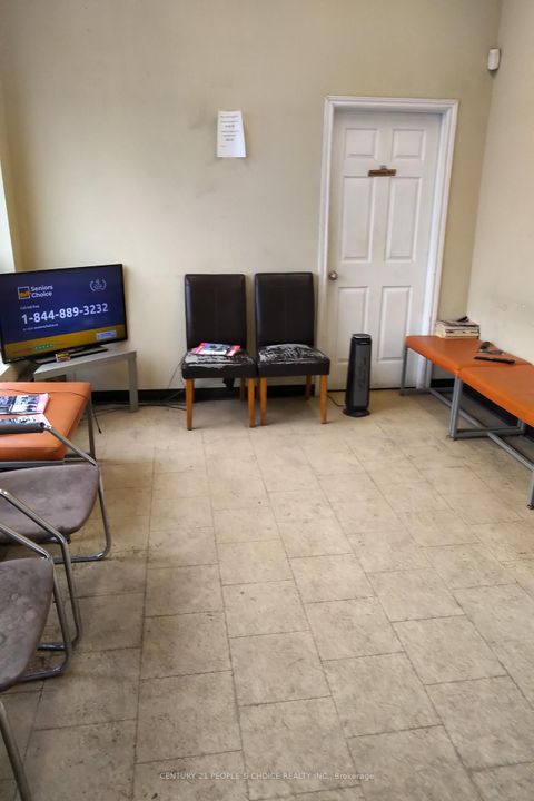 Photo 5 at 36 Brydon Drive W, Clairville, Toronto