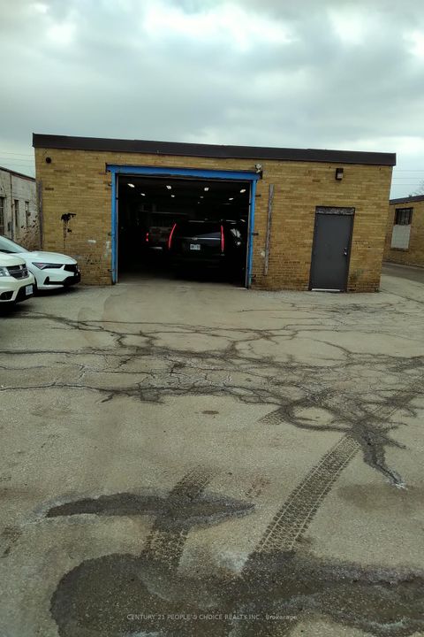 Photo 17 at 36 Brydon Drive W, Clairville, Toronto