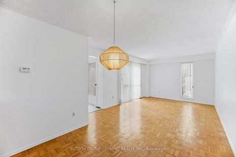 Photo 7 at 11 St Andrew's Court, Hills of St Andrew, Aurora