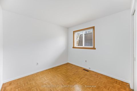 Photo 16 at 11 St Andrew's Court, Hills of St Andrew, Aurora