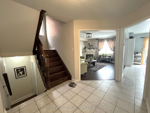 Photo 4 at 267 Flagstone Way, Woodland Hill, Newmarket