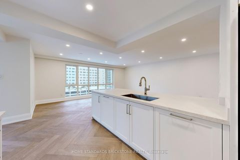 Photo 13 at 1001 - 40 Rosehill Avenue, Moore Park, Toronto