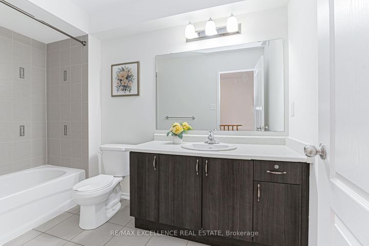 Photo 16 at 34 Pony Path, Windfields, Oshawa